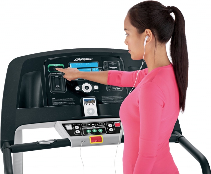 Life Fitness F1 Smart Treadmill | FitnessZone