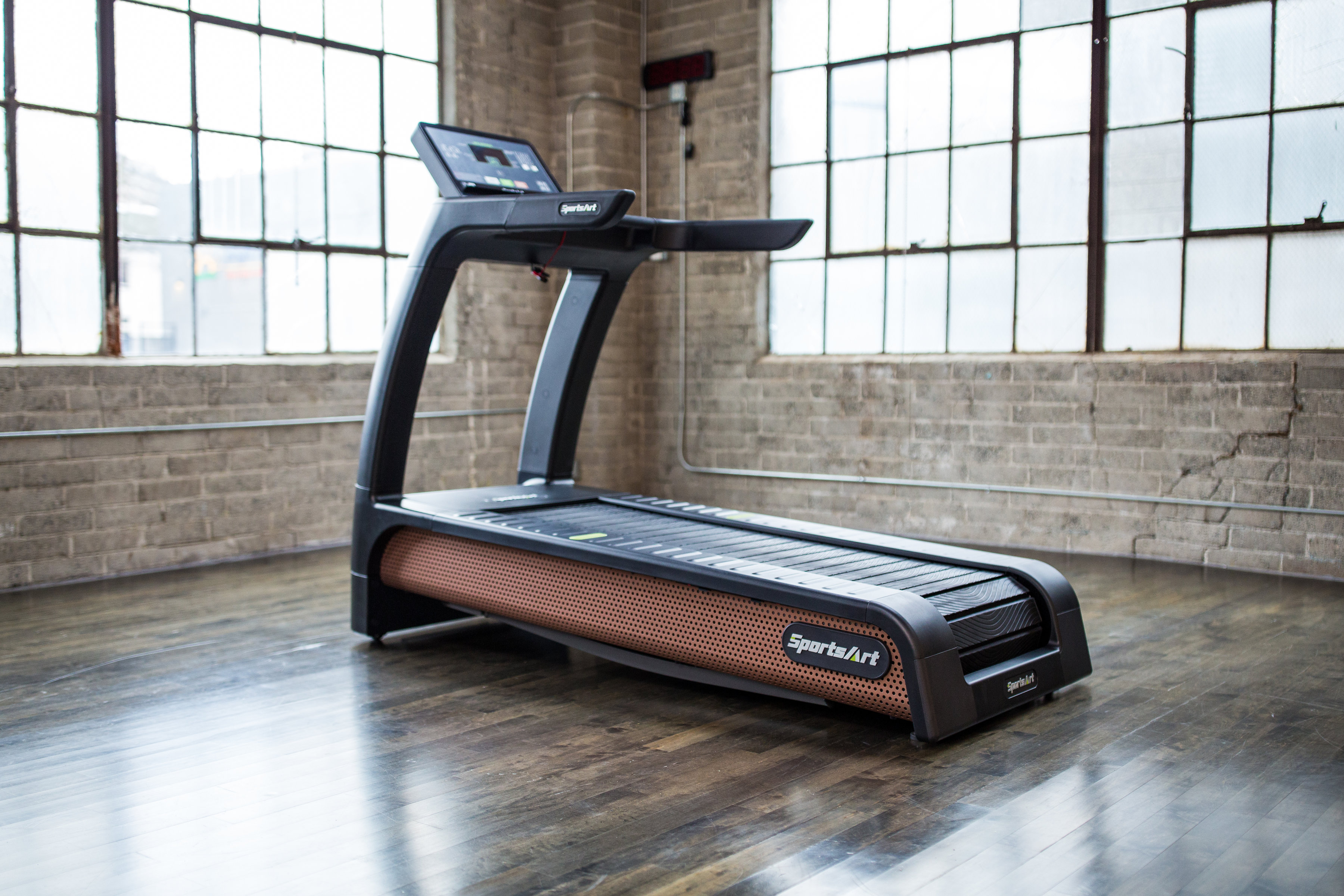 SportsArt N685 Verde Treadmill Free Shipping!