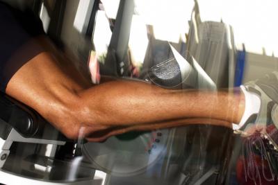 PowerLine Leg Extension / Curl Machine