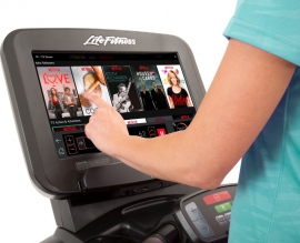 Life Fitness Club Series Treadmill - Discover SE3 HD Console